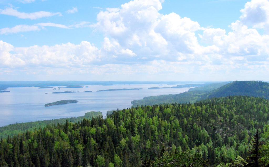 Finnische Seenlandschaft in Karelien